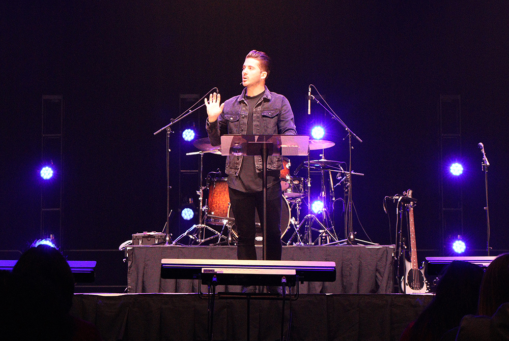 Brad Ormonde Jr. speaking to a chapel audience at California Baptist University on Jan. 14.