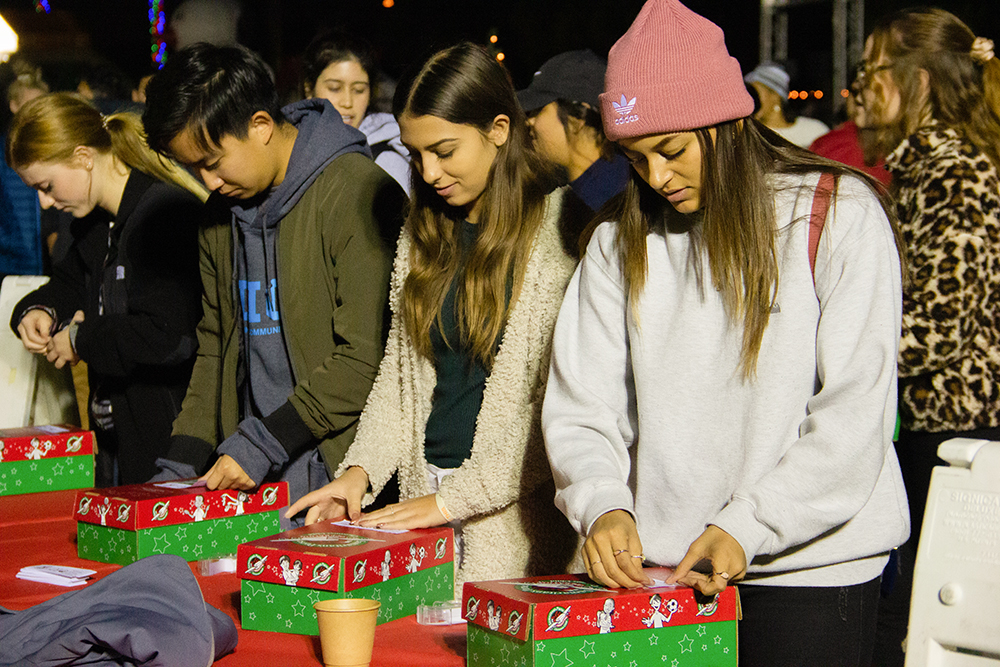 CBU ushers in the Christmas season with traditional campus event 