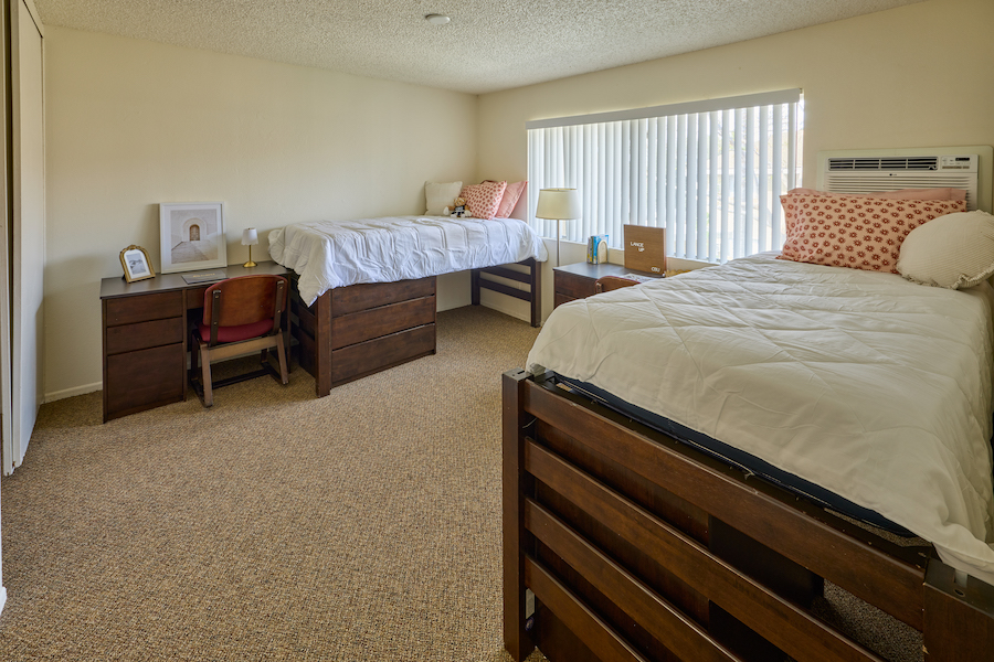 bedroom in the point